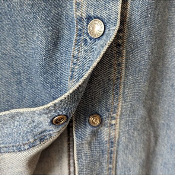 Levi’s Snap Front Denim Skirt Sz 4 | Mid-Length A-Line Button Down Medium Wash - Picture 6 of 10